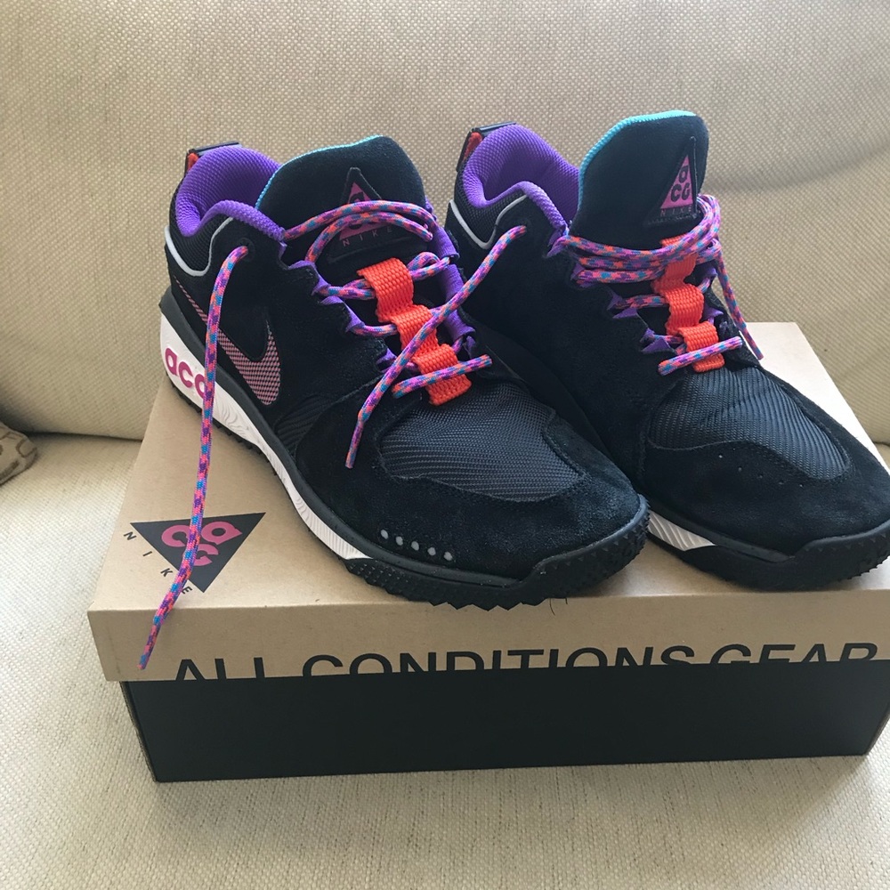 Used Nike ACG Dog Mountain